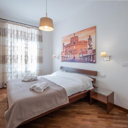 Benny Gold - Domus Romano Buitenkant foto